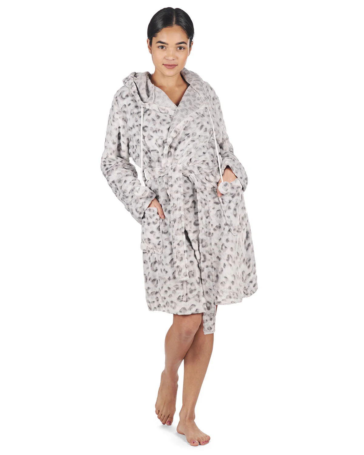Women's Leopard Print Plush Robe with Pom-Pom Drawstrings – Image 4