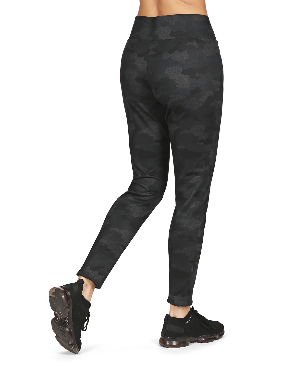 Camouflage Print Shaping Leggings – Image 4